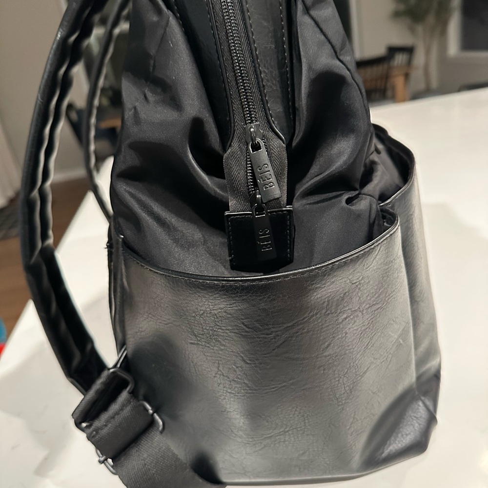 BEIS The Backpack Diaper Bag - Picture 3 of 7
